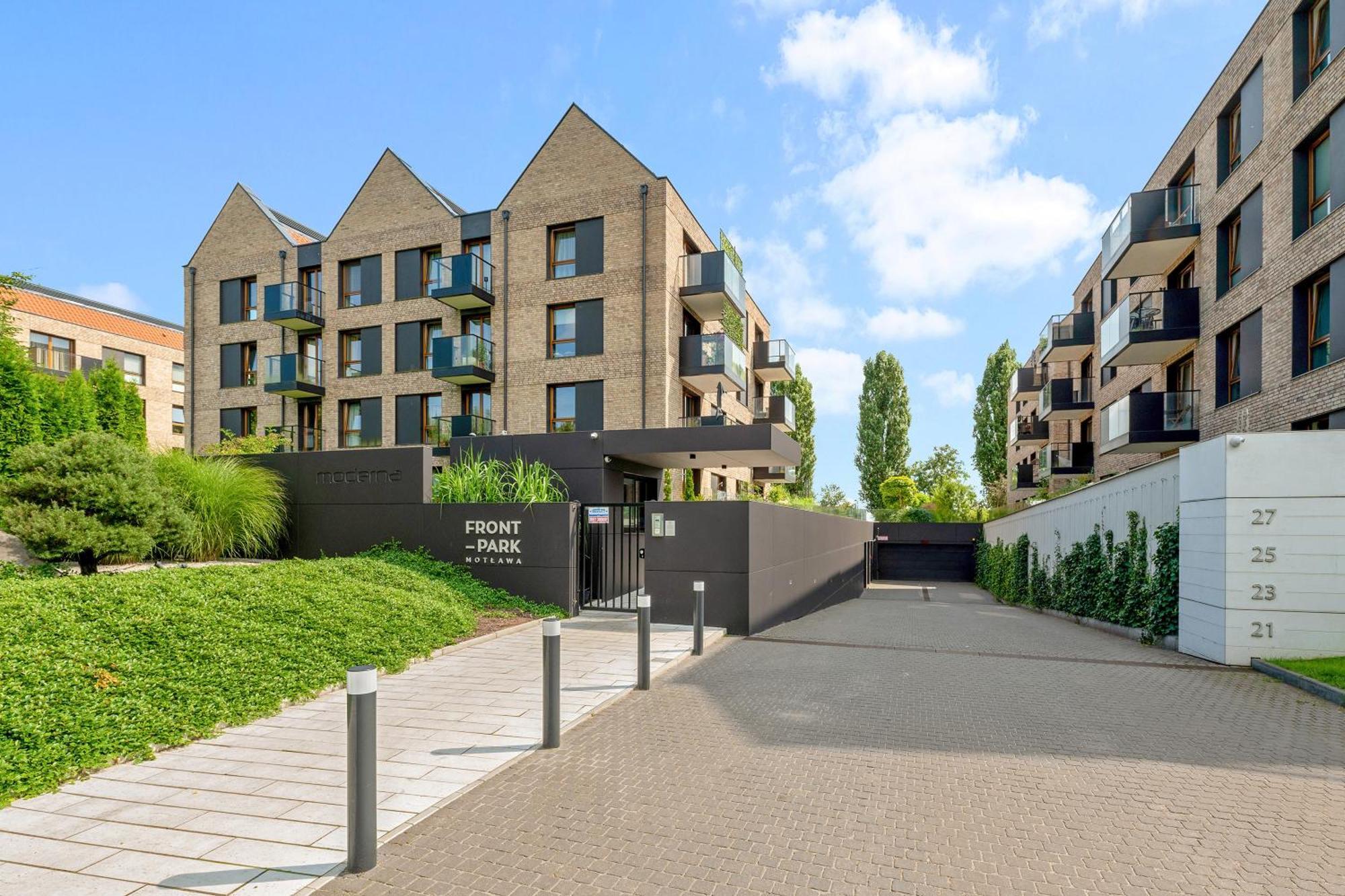 Front Park Apartments With Parking By Lion Apartments Gdańsk Eksteriør billede